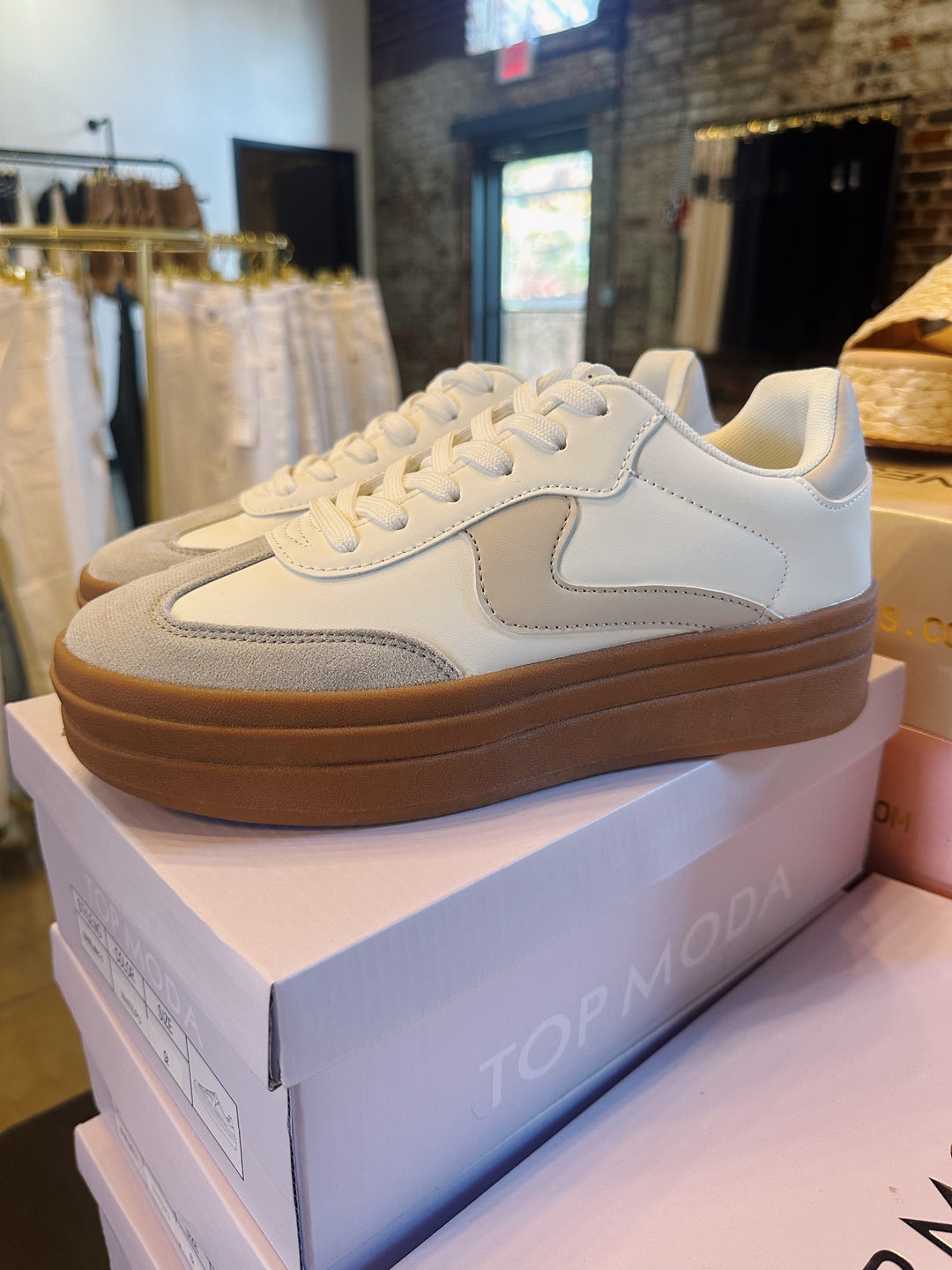 Jenna Sneakers- White